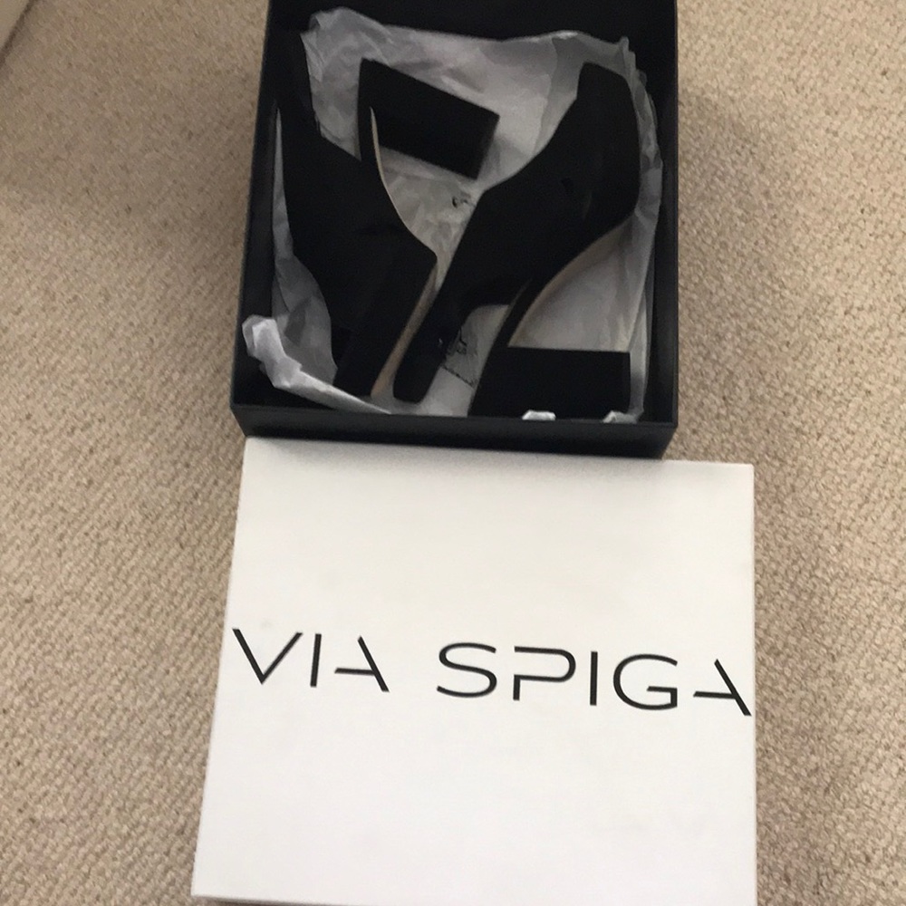 Via Spiga V-June, black suede, size 8 M heels - Picture 4 of 5